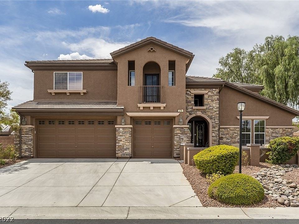 1st image of 379 Autumn Hue Ave