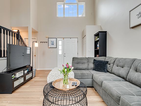 5th image of 1860 Tamahawk Ln