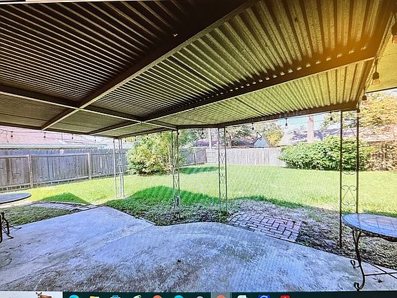 3rd image of 14127 Woodforest Blvd
