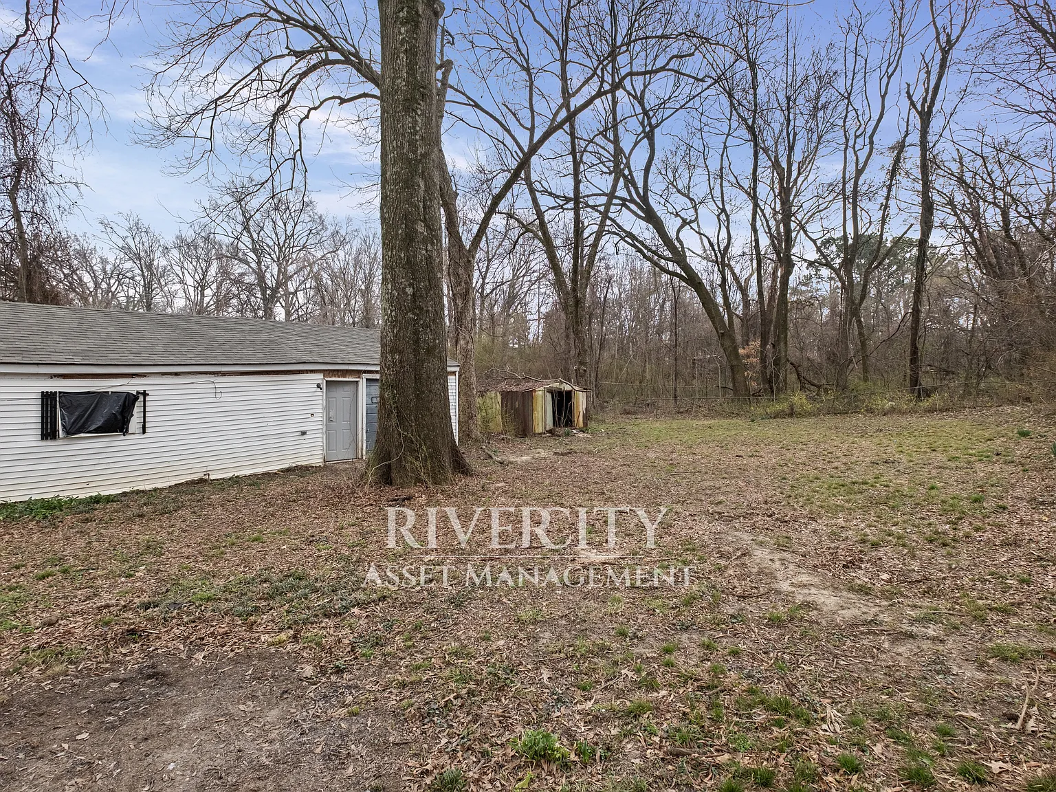 2185 Slocum Avenue - 1 — Photo 3