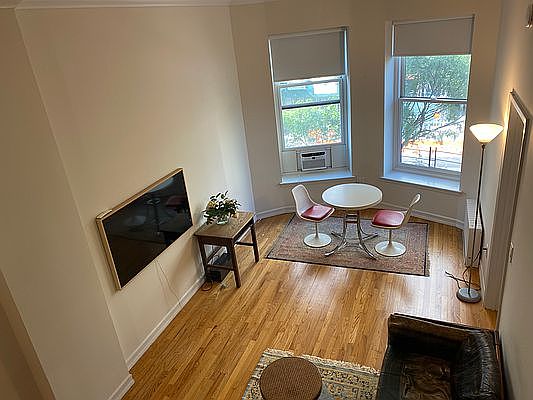 5th image of 28 W 96th St APT 5