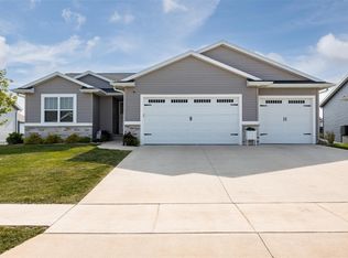 5809 Cedar Ridge Dr, Marion, IA 52302