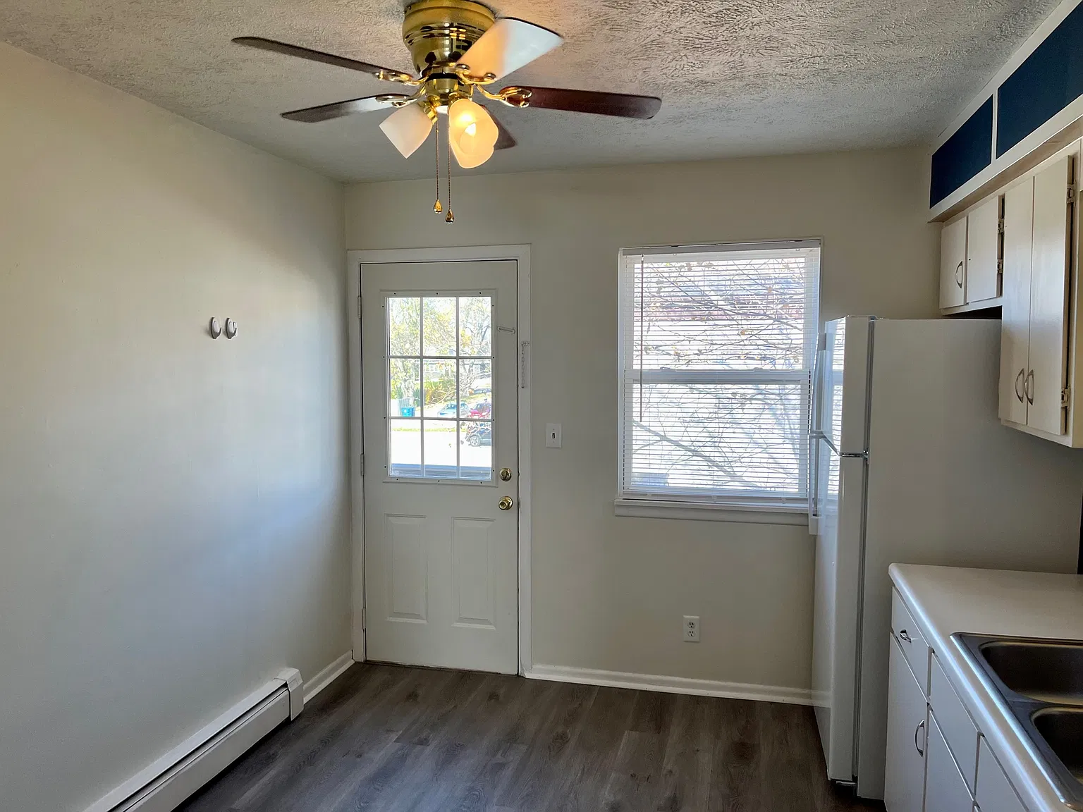 2 bed, 900 sqft, $1,000 — Photo 4