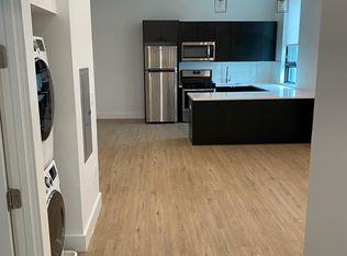 556 Scotland Rd, Orange, NJ 07050