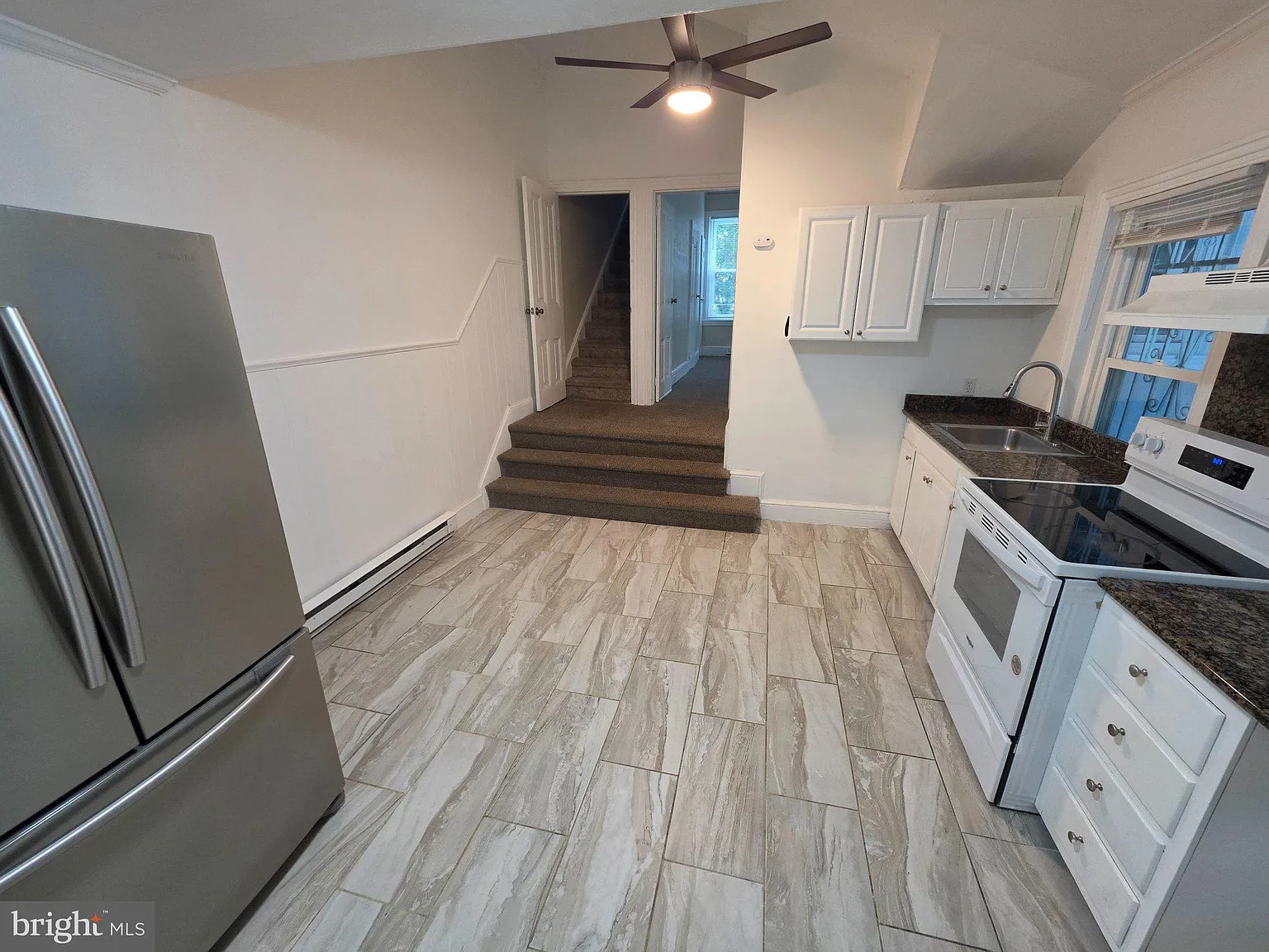 5 bed, 2.0 bath, $2,400 — Photo 2