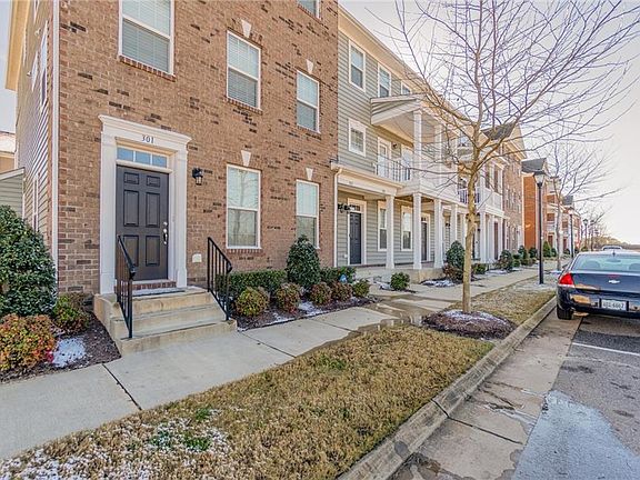5th image of 303 Waterside Dr Unit 34