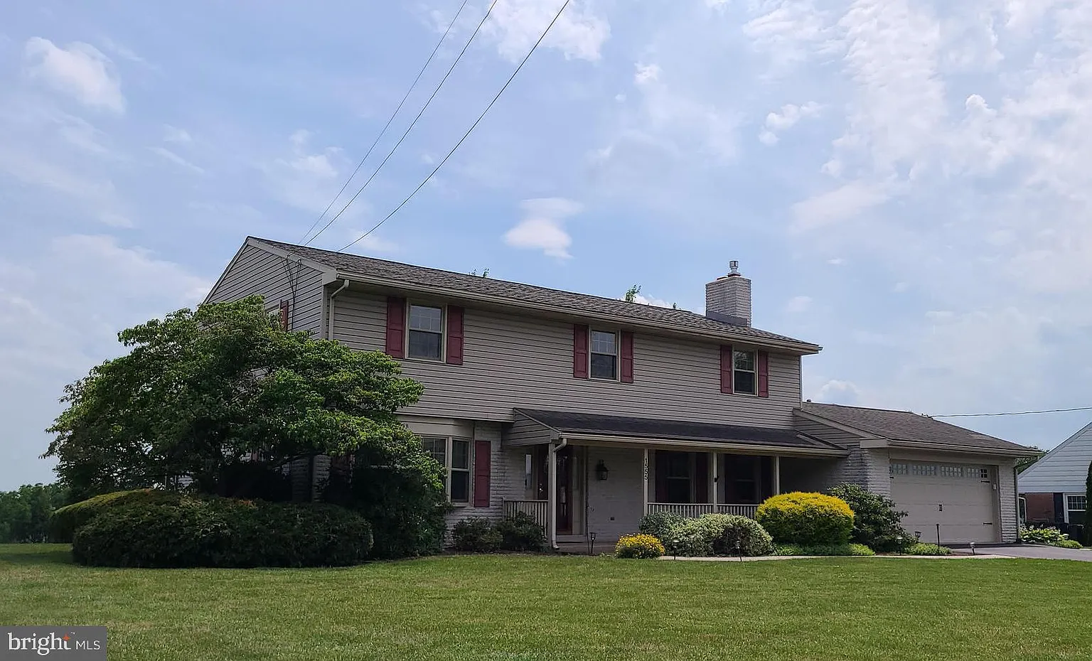 1555 Newport Rd photo 1