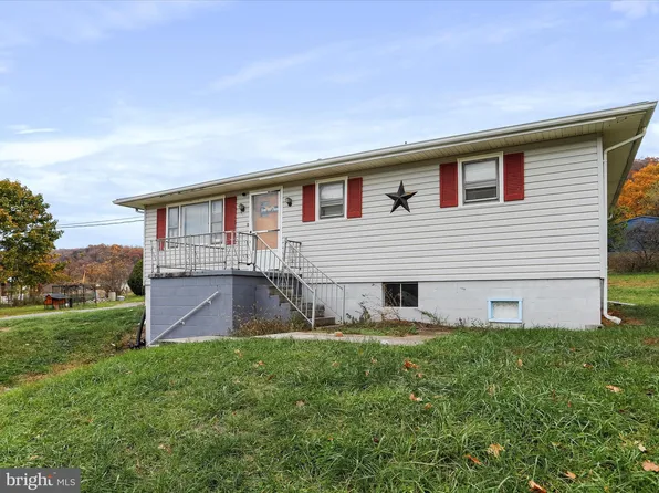 48 Hampshire St, Keyser, WV 26726