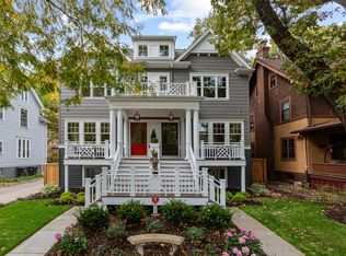 1118 Elmwood Ave, Evanston, IL