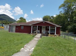 110 E 27th St S, Big Stone Gap, VA 24219