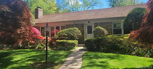 15 Somerset Dr S Photo 1