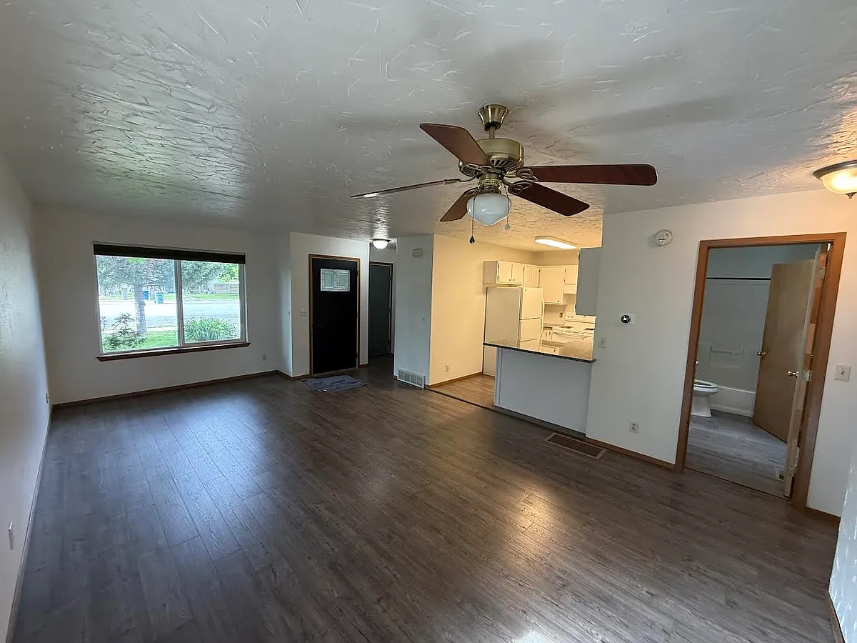 Building Photo - 307 E 4th Ave #B