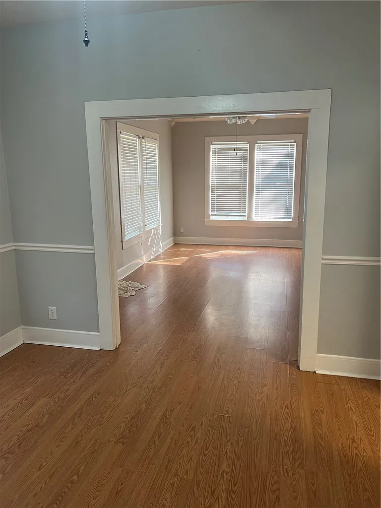 1 bed, 1008 sqft, $1,300 — Photo 2