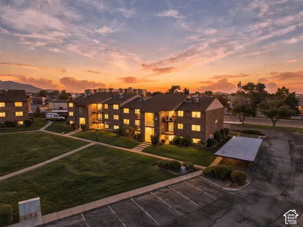 4114 S Oak Meadows Dr APT 10, Taylorsville, UT 84123