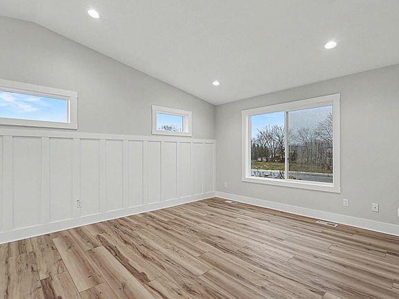 5th image of 5241 Margot Ln