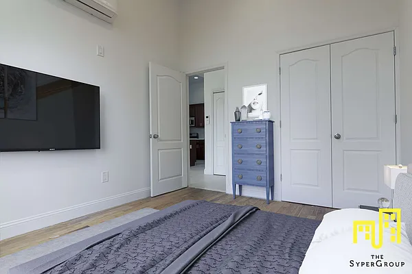 Rented by The Syper Group | media 30