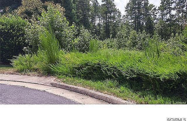 2nd image of 2307 Latham Pl