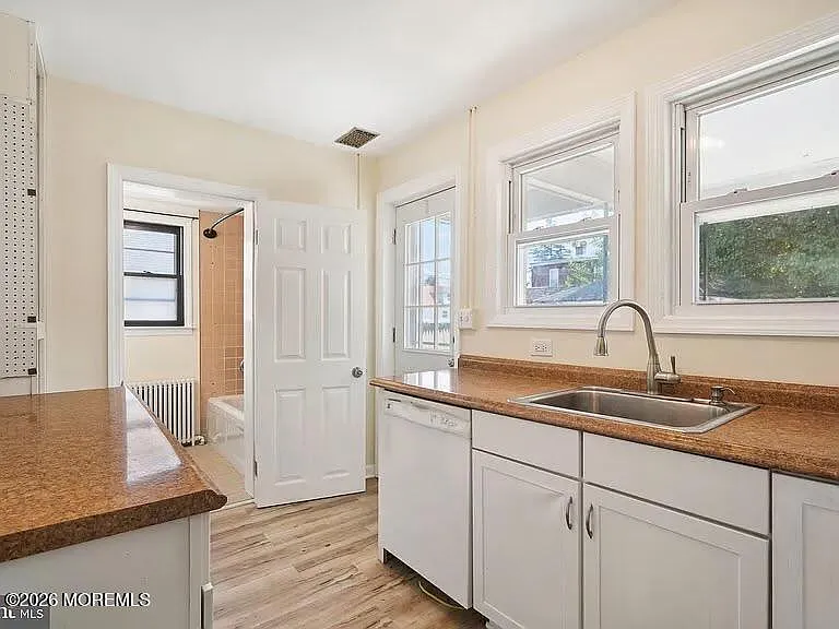 629 Johnston Ave — Photo 9