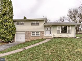 787 Null Rd, New Cumberland, PA 17070