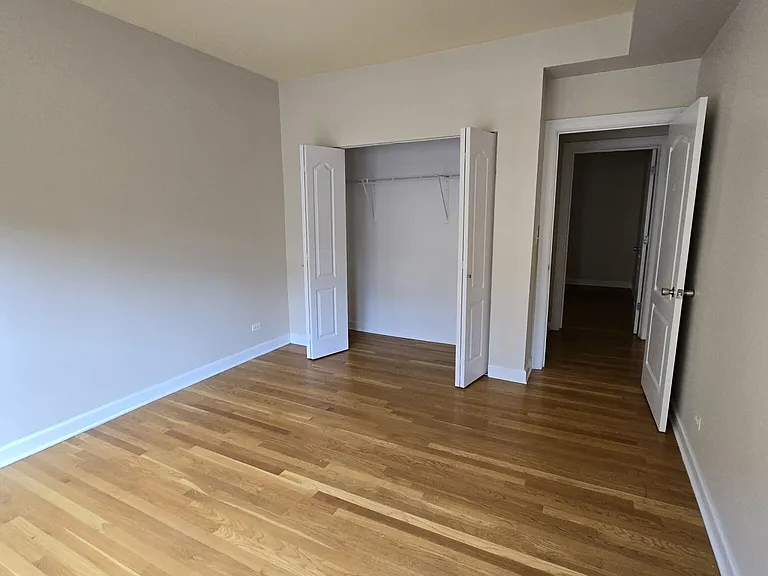 7460 N Greenview Ave #2 — Photo 8