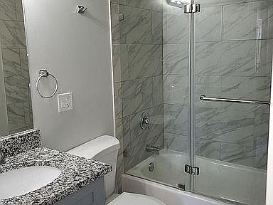3rd image of 4612 S Lake Park Ave #3