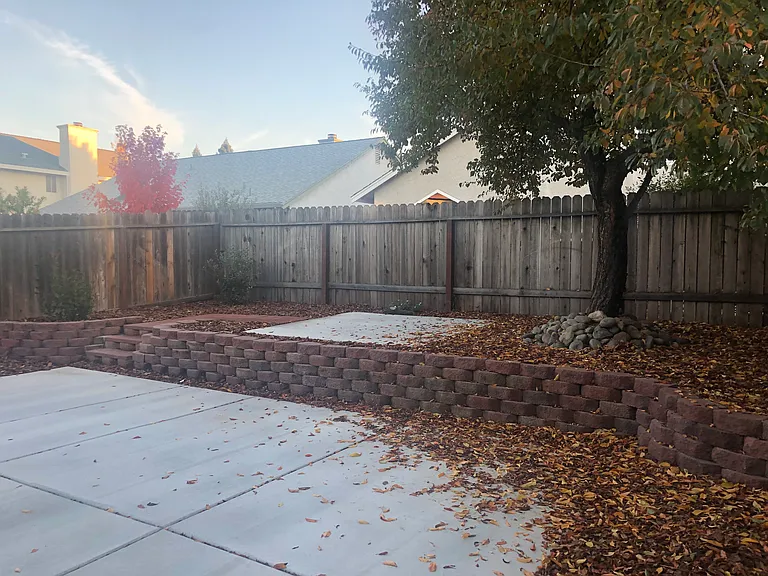 1323 Hidalgo Cir — Photo 24