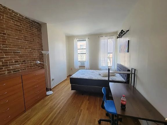 2nd image of 971 Columbus Ave APT 4
