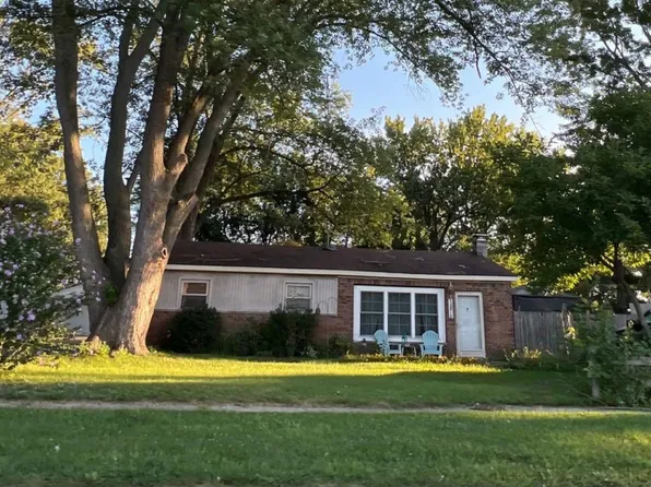 34818 John Hauk St, Westland, MI 48185
