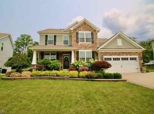 7997 Heatherglen Dr, Mentor, OH 44060