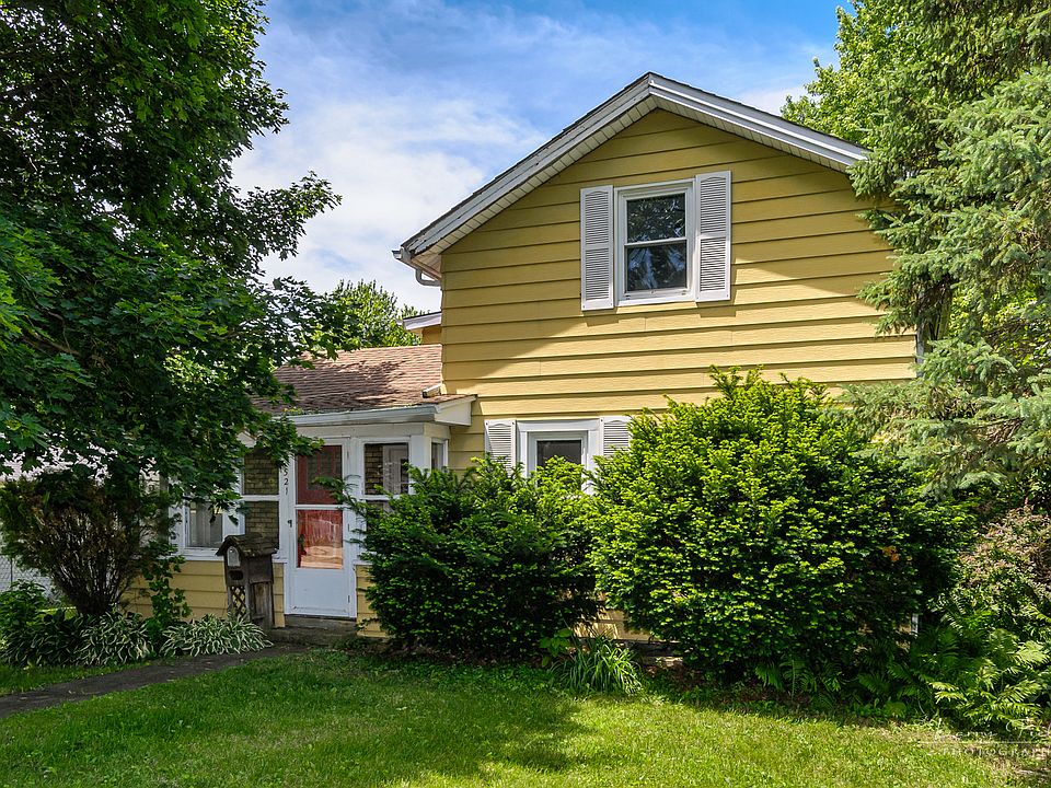1st image of 521 Elm St