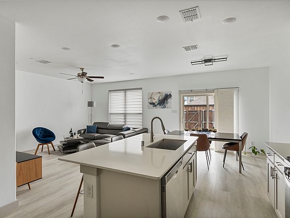 2nd image of 2721 Majesty Dr