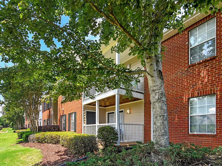 Bridgewater Apartment Homes — Photo 14