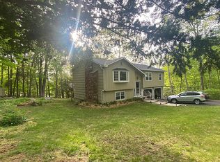 151 Quaker Farms Rd, Oxford, CT 06478