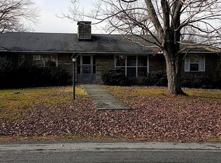 2702 Parkview Dr, Vinton, VA 24179