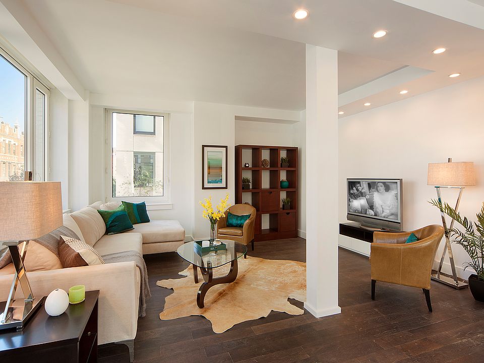 1st image of 300 E 77th St APT 4C
