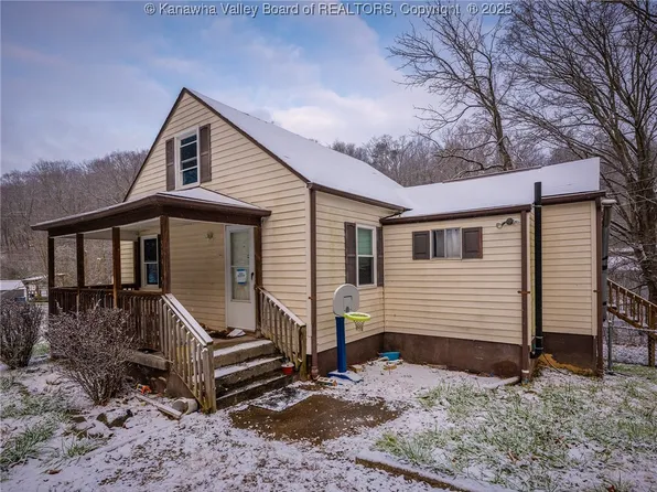 544 Cane Fork Ln, Saint Albans, WV 25177