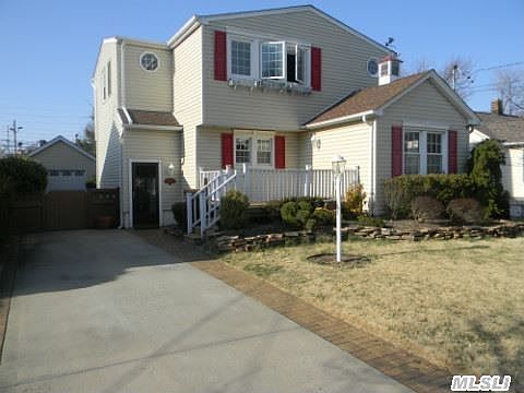 1st image of 2857 Royal St