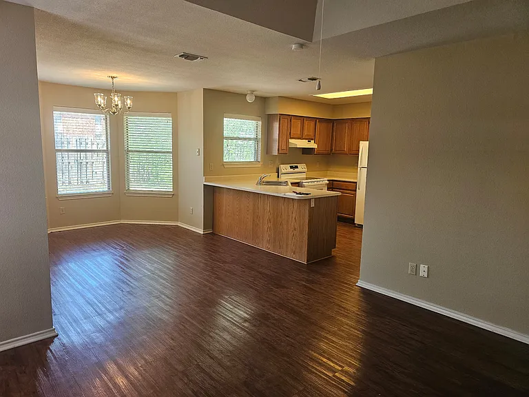 882 Garden Cir — Photo 9