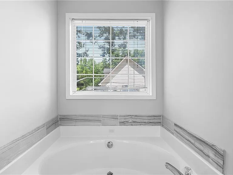 141 Poplar Way — Photo 35