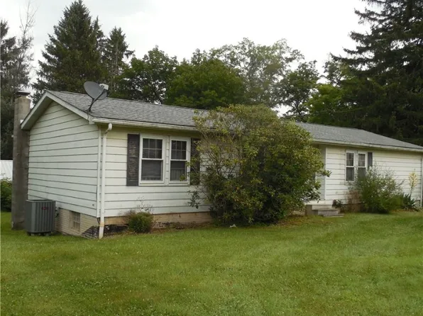 1775 Harbor Edinburg Rd, Edinburg, PA 16116