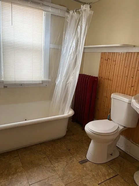 828 W. 4th St - 3 — Photo 3