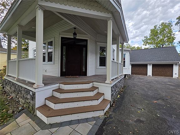 2nd image of 206 3rd St