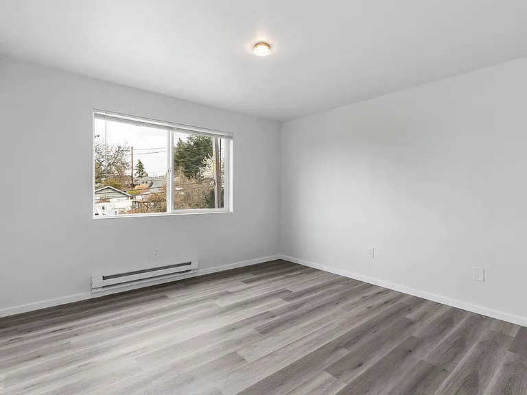 The Hallmark Apartments — Photo 35