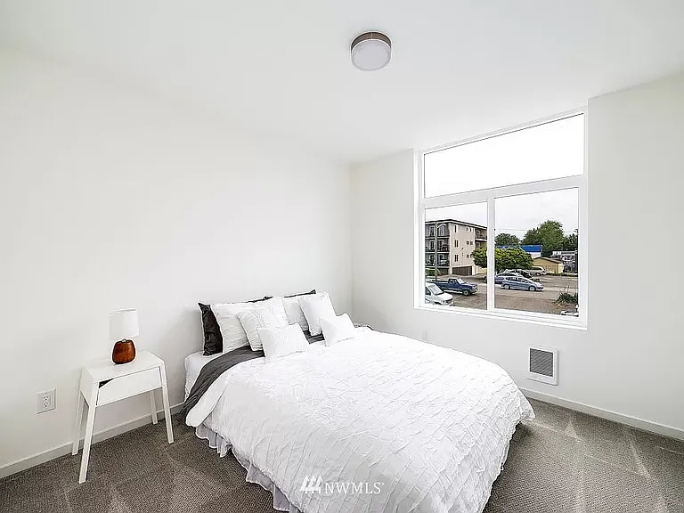 9250B 17th Ave SW — Photo 13