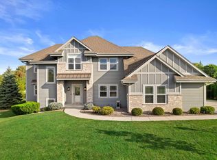 N63W13412 Hummingbird Way, Menomonee Falls, WI 53051