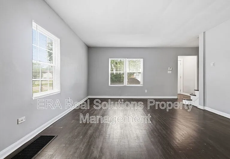 2920 Ruhl Ave — Photo 8