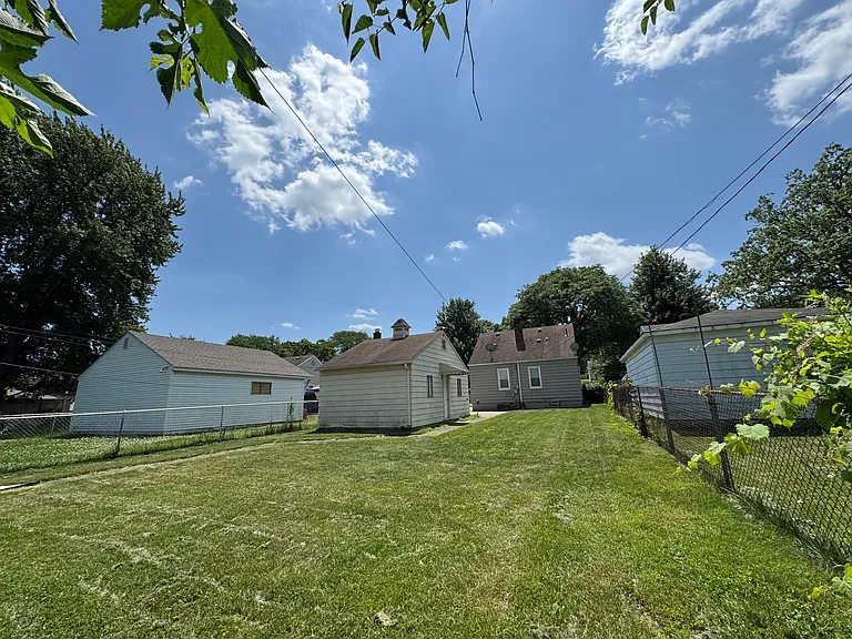 22424 Nowlin St — Photo 17