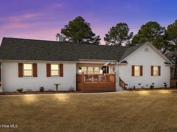 100 Stevens Ct, Swansboro, NC 28584