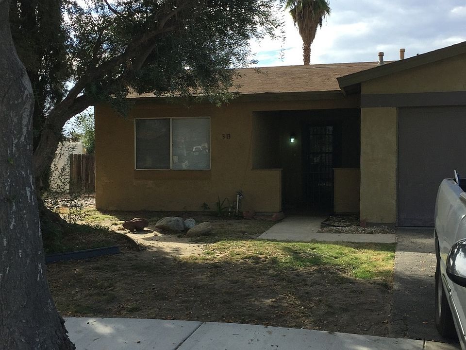 1st image of 313 Avenida Calandria