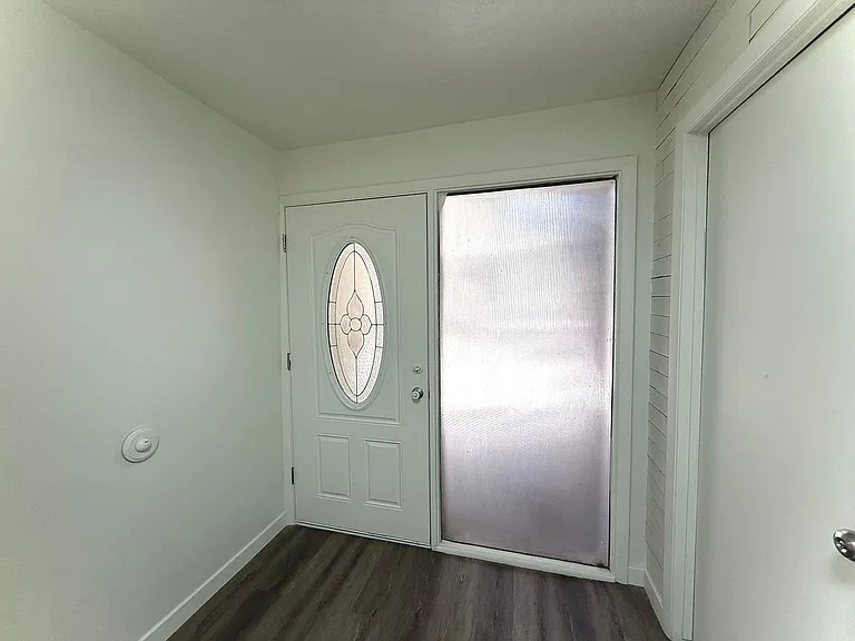3053 E Branch Dr — Photo 2